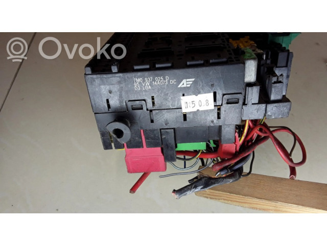 Блок предохранителей 7M0937025D, 95VW14A073DC Ford Galaxy