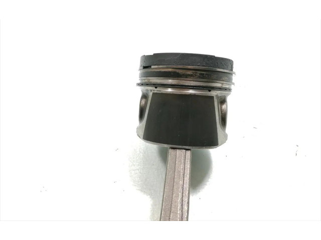  Поршень с шатуном YD22DDTI   Nissan X-Trail T30  