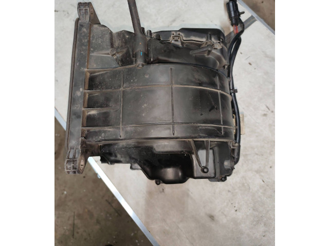 Вентилятор печки Audi A6 S6 C6 4F 2004 - 2011 года