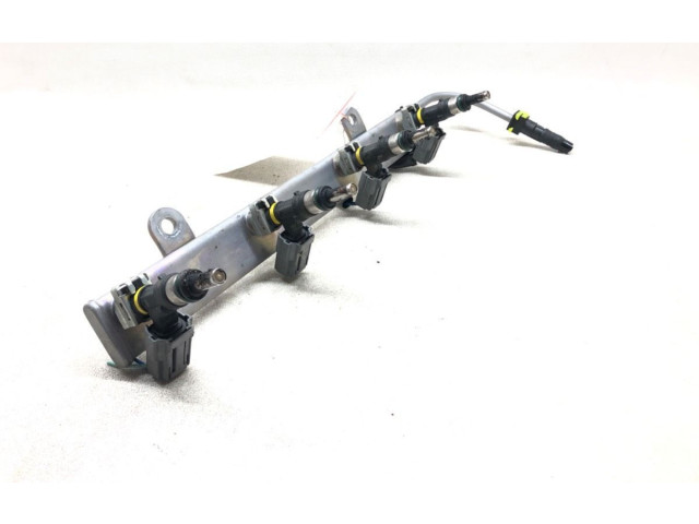 Топливная рампа KME340C1465A412 Mitsubishi Outlander