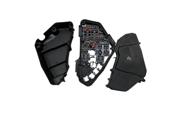 Pojistková skříňka 7L0937615B Audi Q7 4L 2007