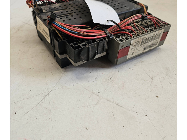 Блок предохранителей 9494673 Volvo S80