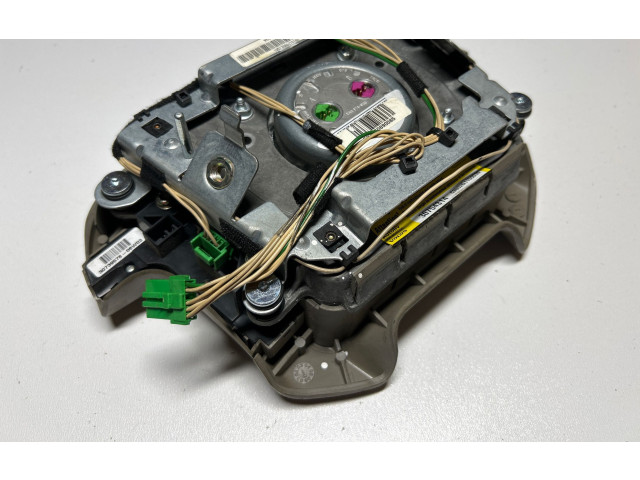 Подушка безопасности водителя Volvo V70