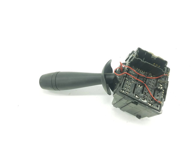 Ручка стеклоочистителей 8201168003, 255676020R   Dacia Dokker