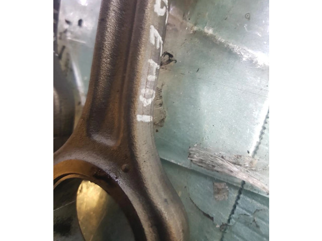 Píst Peugeot 3008 I