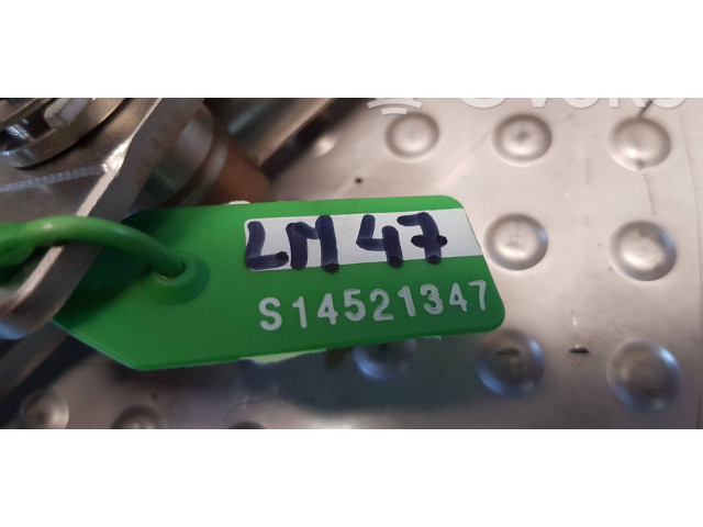 Топливная рампа A2560700187, A2640701000   Mercedes-Benz C W205  