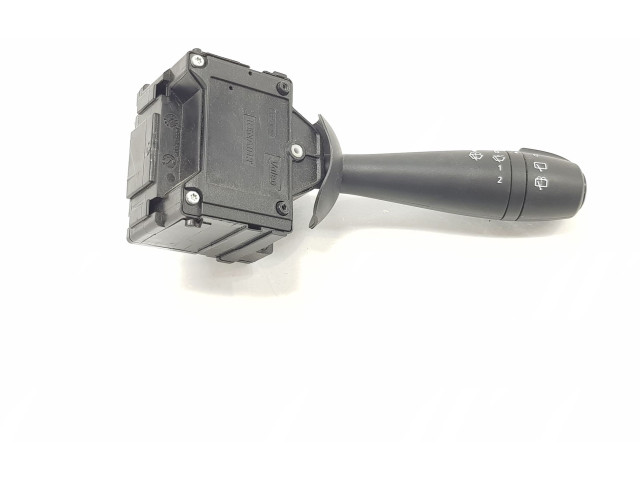 Ручка стеклоочистителей 255679575R, 8201168008 Dacia Sandero