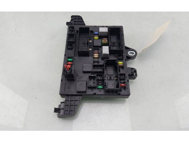 Pojistková skříňka 13368652 Opel Zafira C 2014