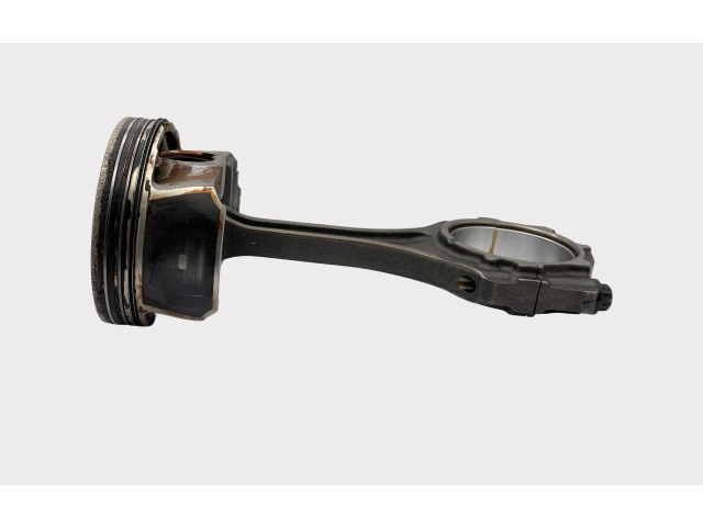 Поршень с шатуном 05047574AA, 68191813AA Jeep Cherokee