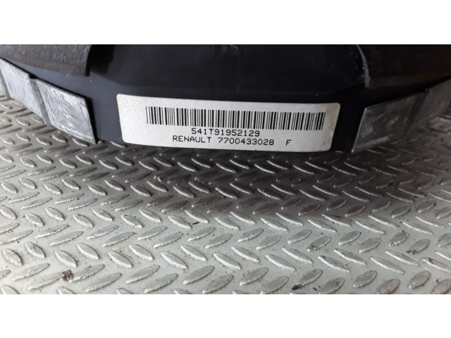 Подушка безопасности водителя 7700433028F Renault Clio II