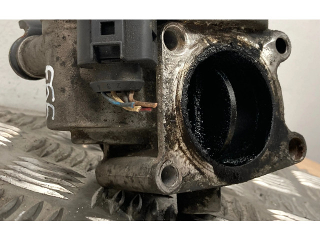 Дроссельная заслонка    8973002310, 5825236   Opel Astra H