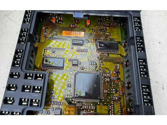 Блок предохранителей 30679527, 04W144   Volvo XC90    