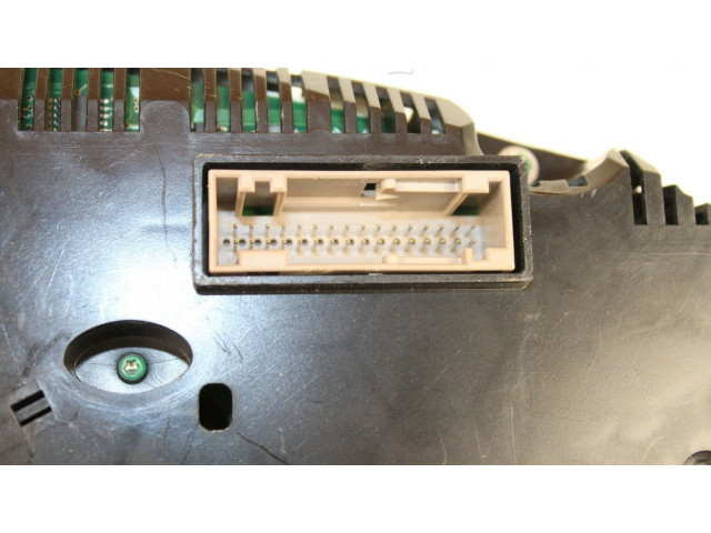 Панель приборов 8R0920980B   Audi Q5 SQ5       