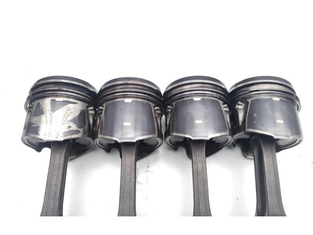  Поршень с шатуном D4204T D4204T  Volvo V50  