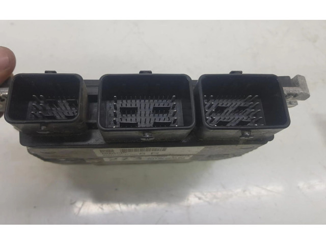 Блок управления двигателя 23703BD71A   Nissan Qashqai