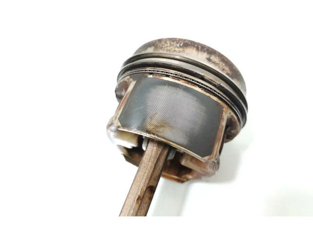 Píst Volkswagen Touareg I