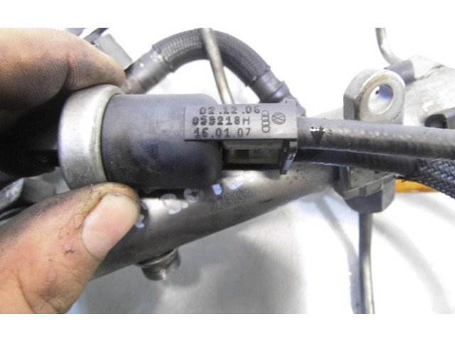 Vstřikovací lišta    Audi Q7 4L     