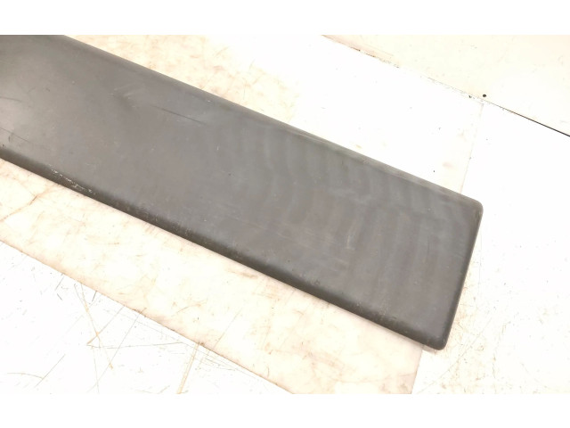 Отделка загрузочная дверь (молдинги) 8200036093   Renault Trafic II (X83)