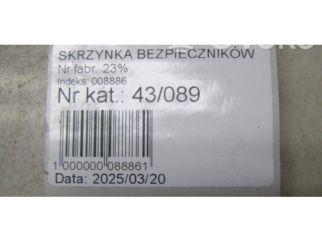 Блок предохранителей     Honda HR-V    