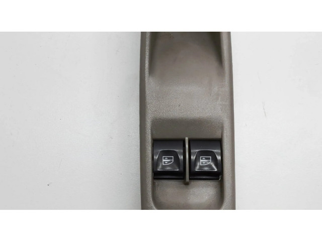 Включатель электрических окон