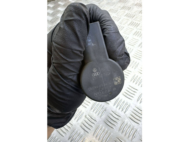 Vstřikovací lišta 057130764H, 24771383 Audi A3 S3 8P