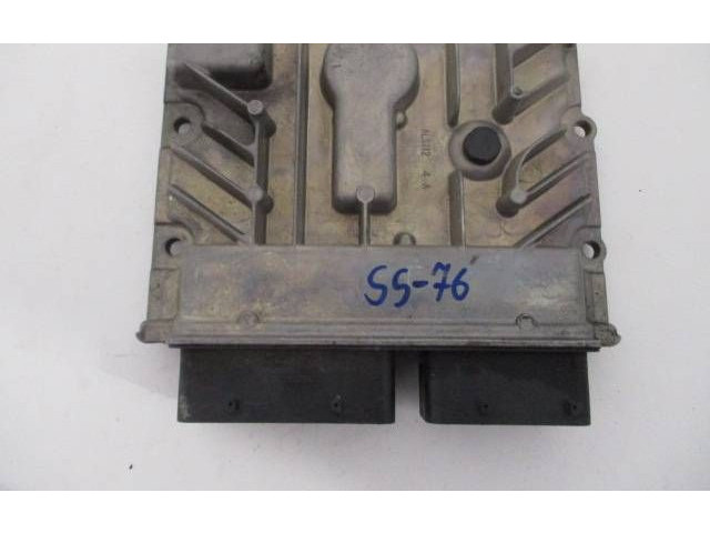 Блок управления двигателя 55588354, 55579719   Opel Astra J