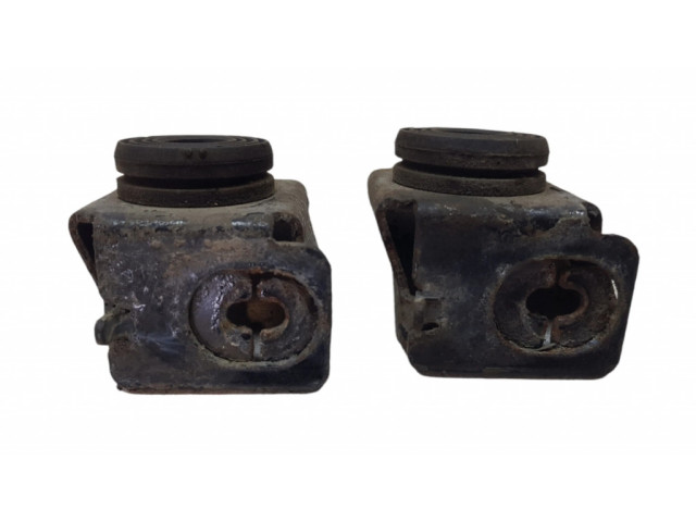 Радиатор (ы) держатель / кронштейн