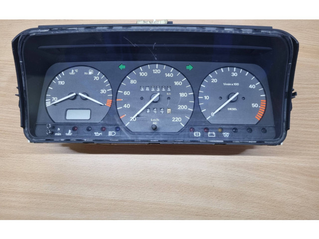 Панель приборов 3A0919033C, 6160593040   Volkswagen PASSAT B4       