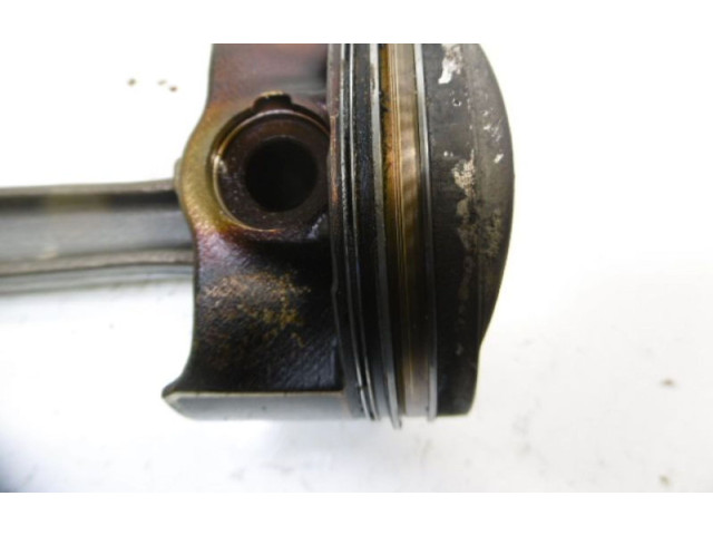 Поршень Skoda Octavia Mk2 (1Z)