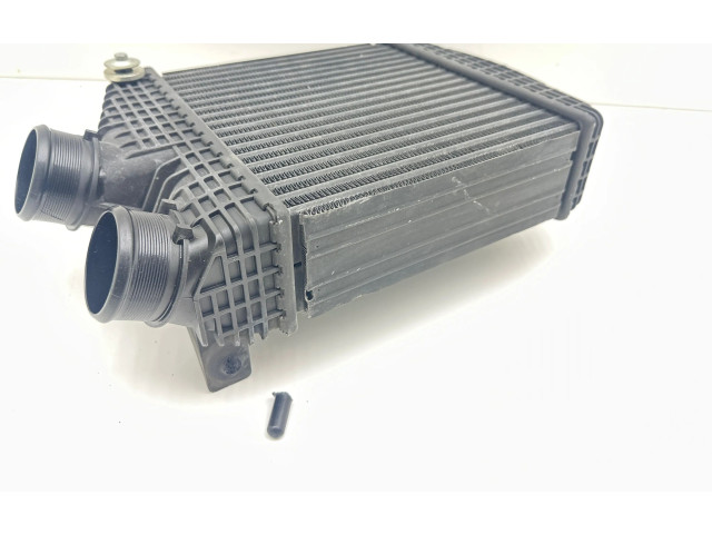 Интеркулер 670039351 Maserati Ghibli