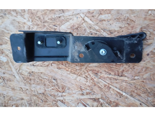 Замок багажника 323112, 93852931    Renault Trafic II (X83) 2002 - 2014 года