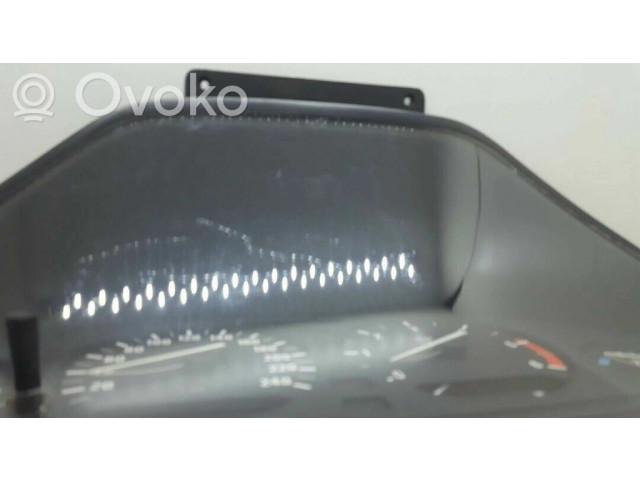 Přístrojová deska BMW 5 E34 1994 8361120