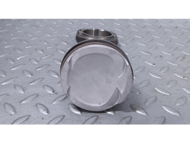 Píst 04E198401AE, 05E107065C Volkswagen T-Roc pro benzínový motor 1.5 DPCA