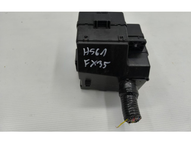 Pojistková skříňka Infiniti FX 2012