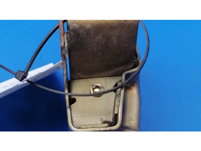 замок багажника 1267501885 Mercedes-Benz S W126 1979-1992 года