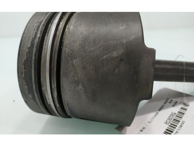 Píst    Nissan Terrano    TD27T 