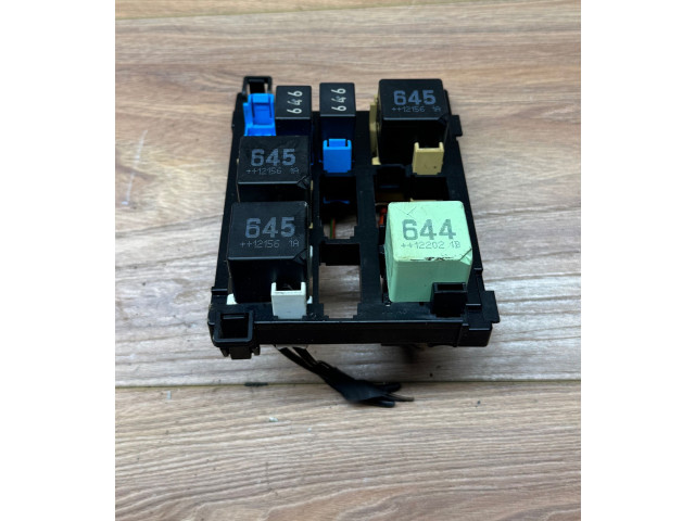 Блок предохранителей 7N0937503 Volkswagen Golf Plus