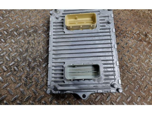 Pojistková skříňka Блок управления двигателя 68331185AA, P68331185AA Dodge Challenger 2019