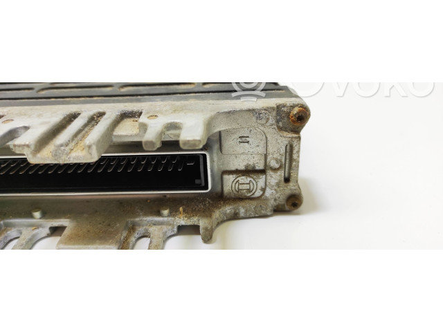 Блок управления двигателя 0261203304 Volkswagen Golf III