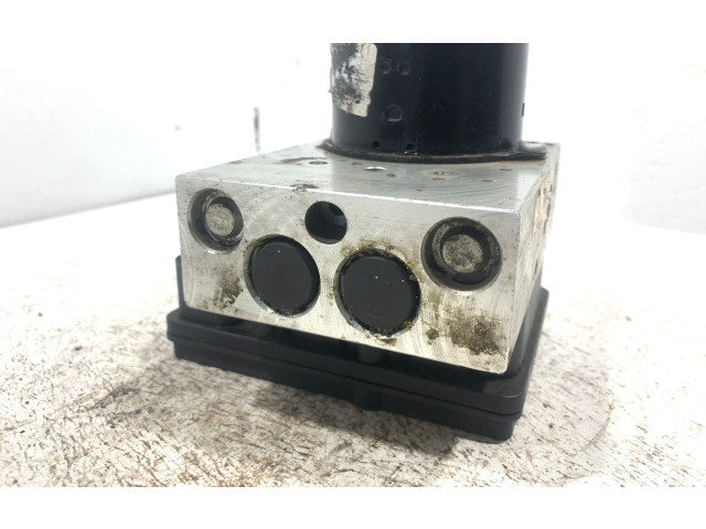 Блок АБС 30793445, 00401396E0 Volvo V70 2000 - 2004 года