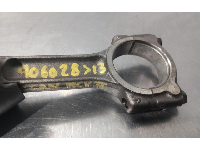 Поршень с шатуном 7657H Dacia Logan II