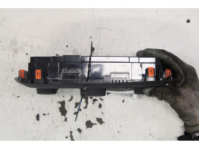 Блок управления климат-контролем    Jeep Renegade