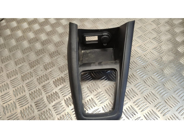 Отделка рычага переключения передач (пластиковая)