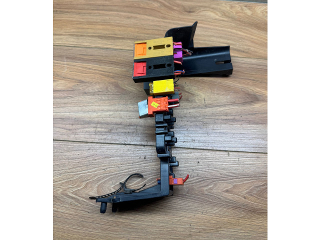 Блок предохранителей  8D1937545   Audi A6 S6 C5 4B    