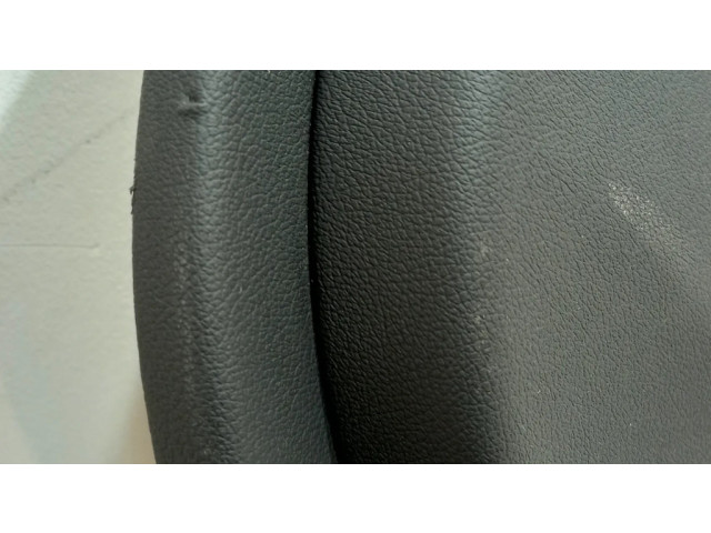 Обшивка передней двери