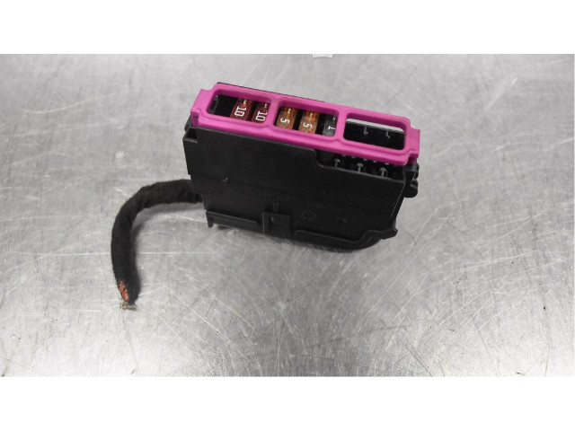 Блок предохранителей    Audi A6 S6 C8 4K    