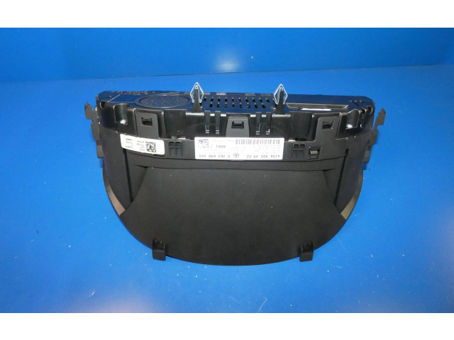 Přístrojová deska Mercedes-Benz GLA W156 2015 A1569004902, 0263698200