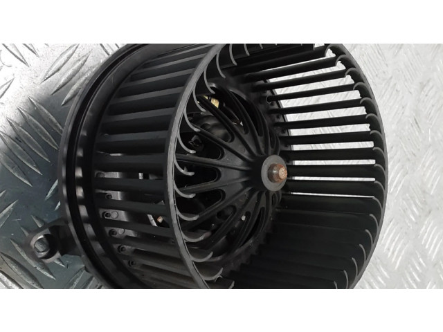 Вентилятор печки 0701132570, AY2727000282 Chrysler Grand Voyager V