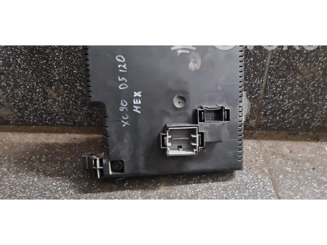 Блок предохранителей 8676391 Volvo XC90