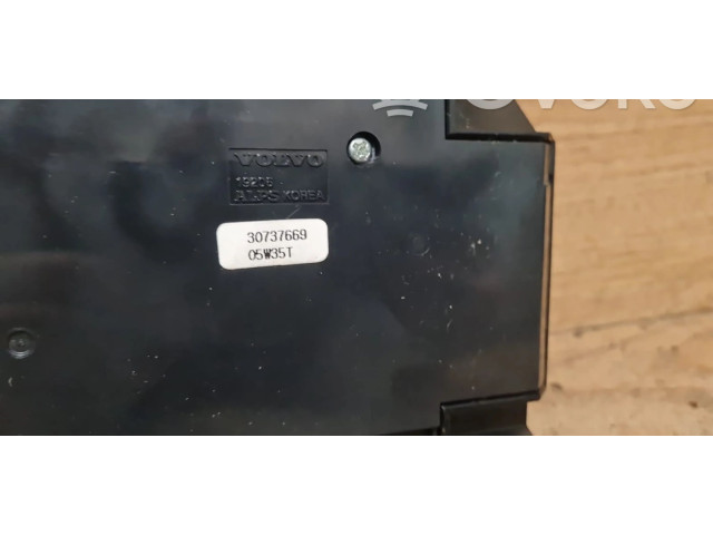 Блок управления климат-контролем 30737669 Volvo S40